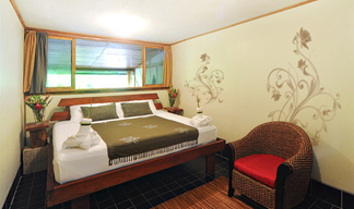Red Palm Villas