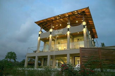 Malpais Rental House - Casa Cascada