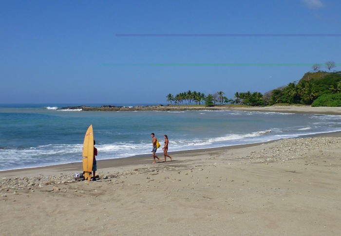 bahia-barragona-surfing-1