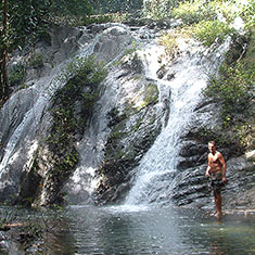 One of many secret waterfalls, somewhere between Montezuma and Cabuya