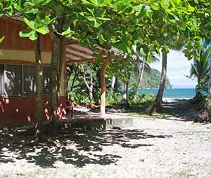 Beachfront cabins for rent at Curu Park